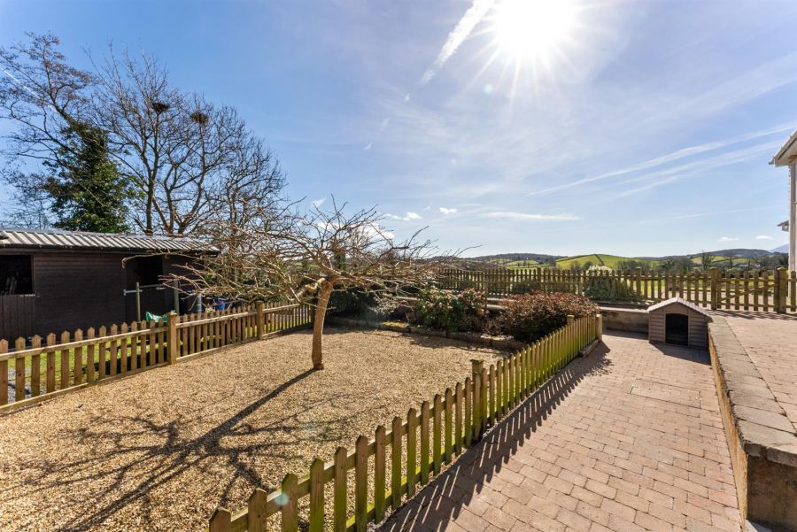 39 Cherryhill Road