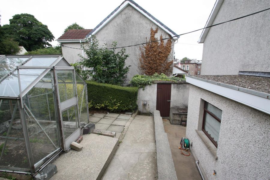 5 Pine Grove