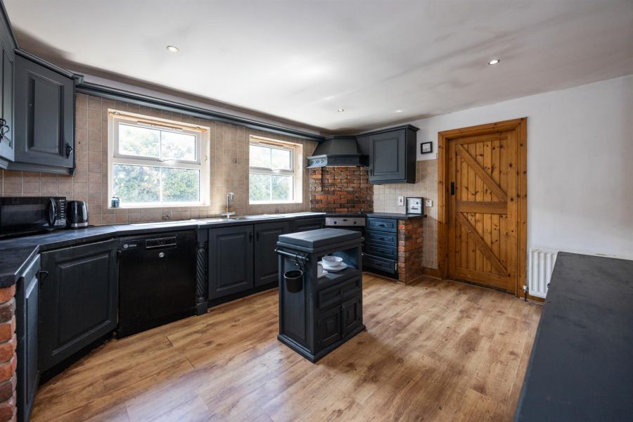 75 Crossgar Road