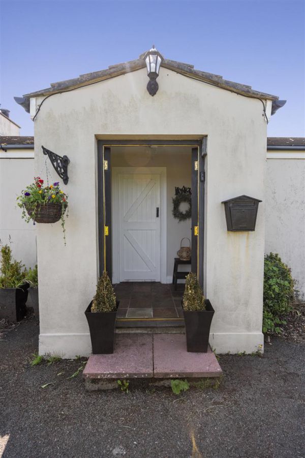75 Crossgar Road