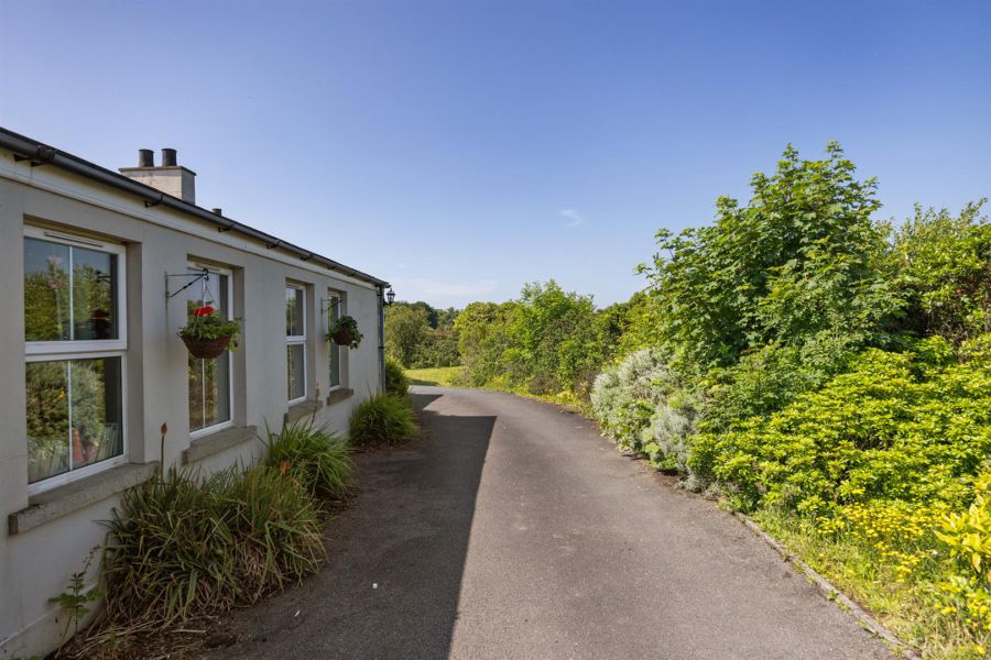 75 Crossgar Road