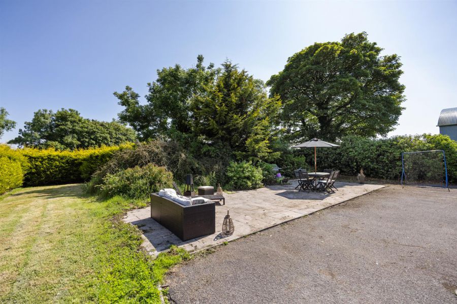75 Crossgar Road