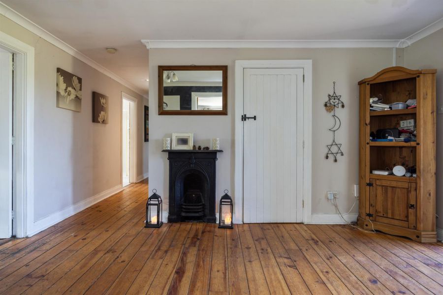 75 Crossgar Road