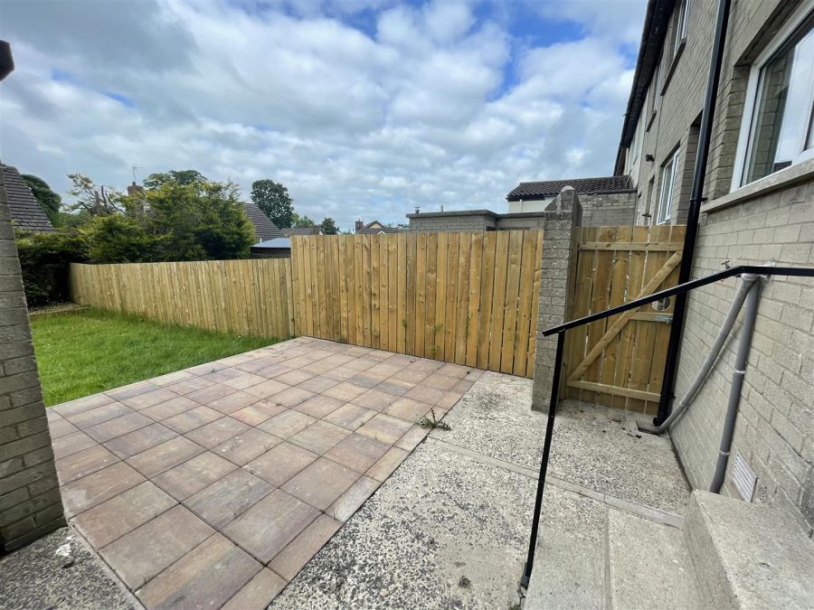 25 Dundrum Road