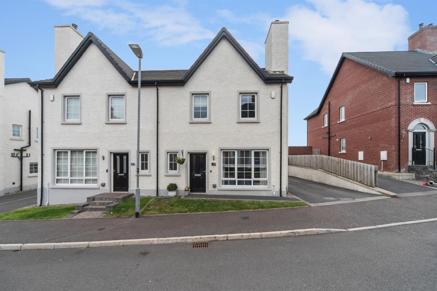 39 Fairfields Manor,Lisburn, BT28 3WA