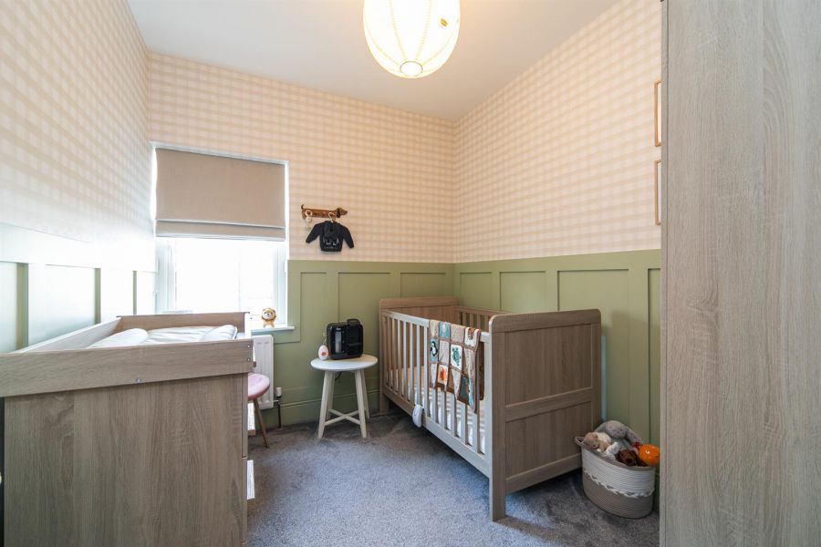 39 Fairfields Manor