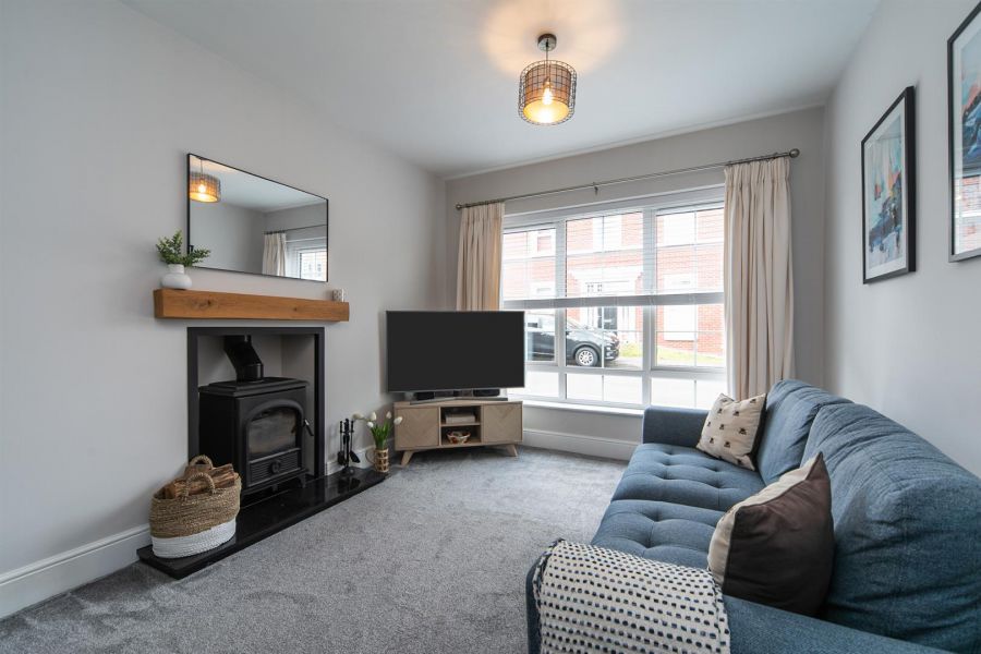 39 Fairfields Manor