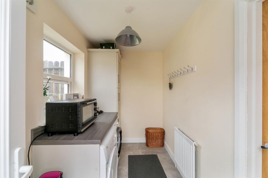 21 Weavers Way