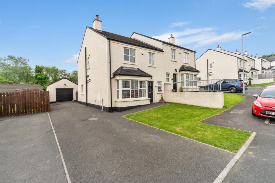 21 Weavers Way