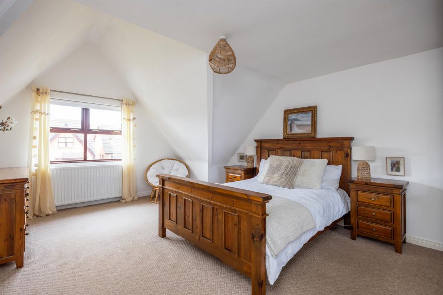 9 Edengrove Park