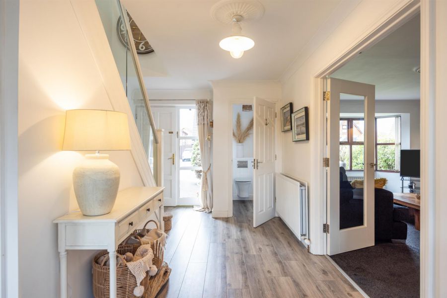 9 Edengrove Park