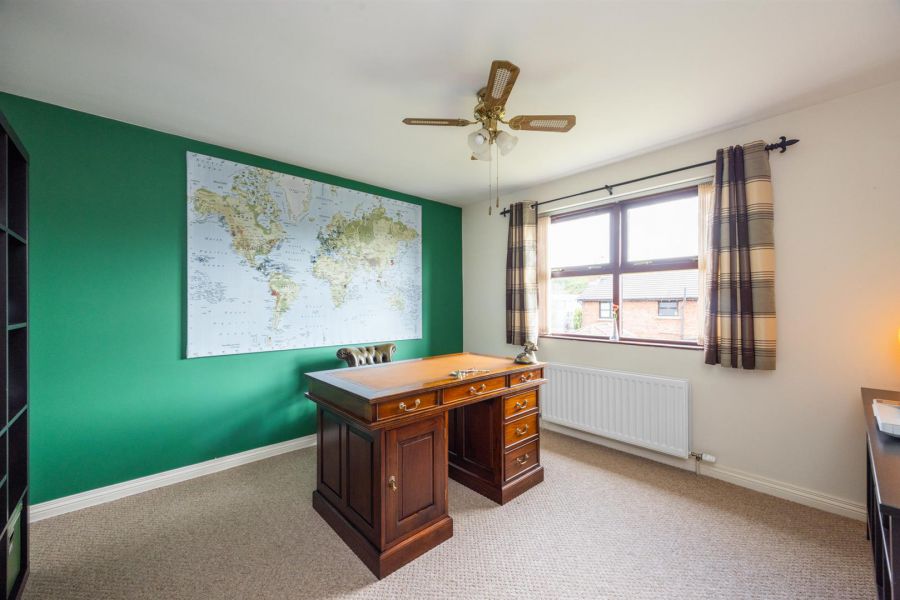 9 Edengrove Park
