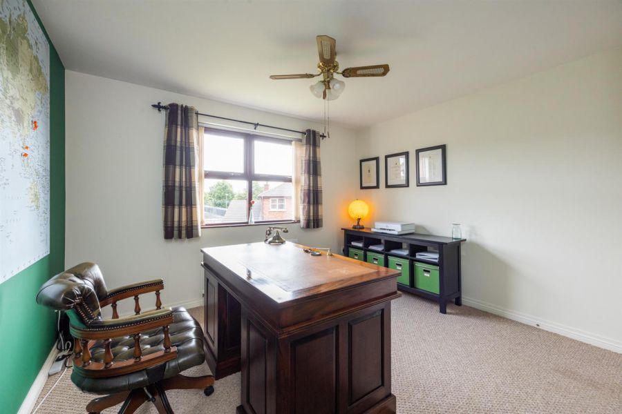 9 Edengrove Park