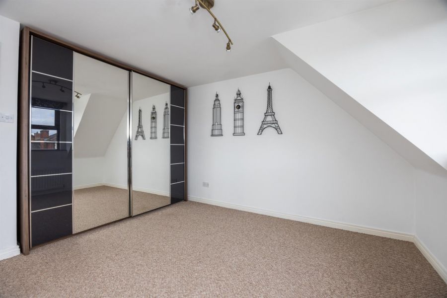 9 Edengrove Park