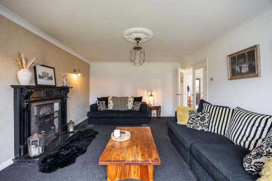 9 Edengrove Park