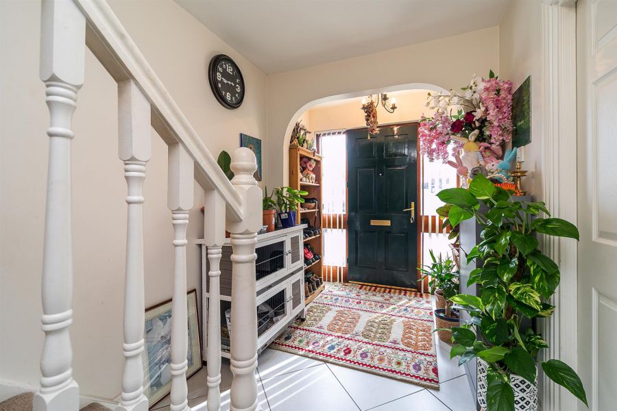 17 Burn Brae Mews
