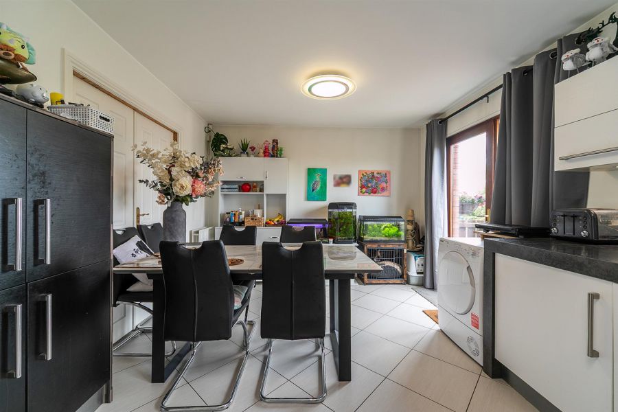 17 Burn Brae Mews