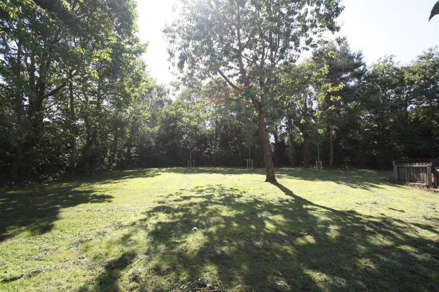 15 Crombeg Court