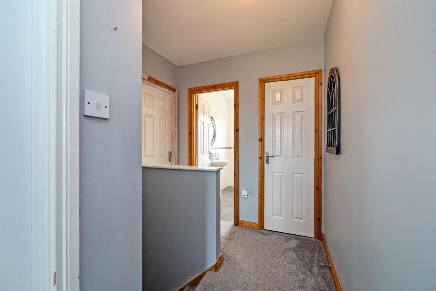 120 Monree Hill