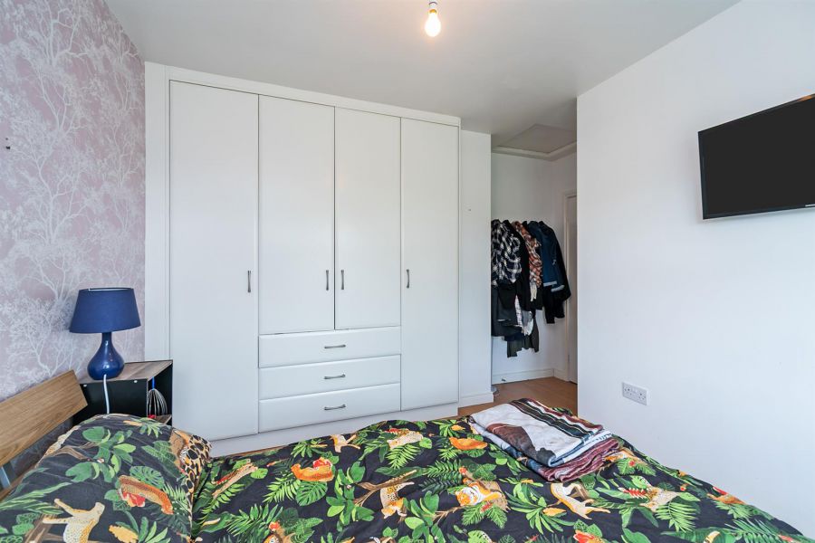 120 Monree Hill