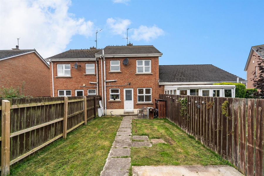 120 Monree Hill