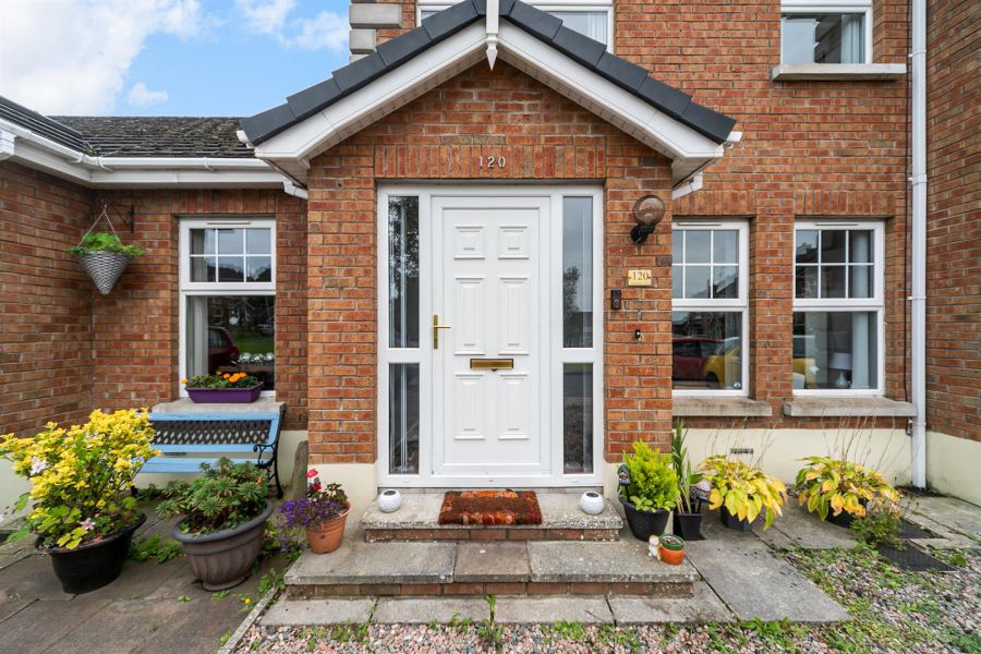 120 Monree Hill