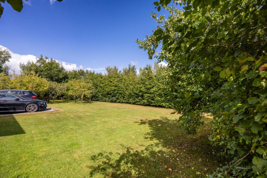 7 Riverdale Lane