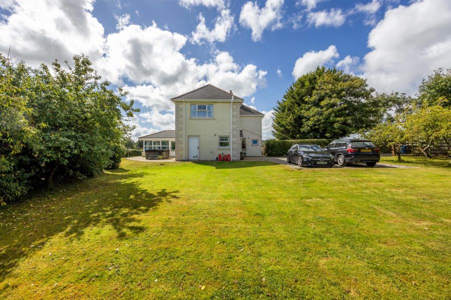 7 Riverdale Lane