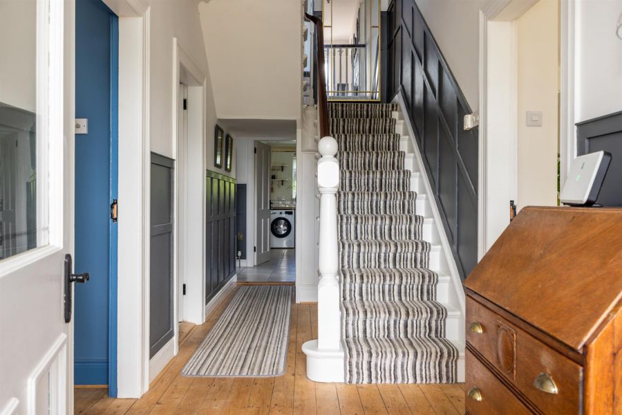 7 Riverdale Lane