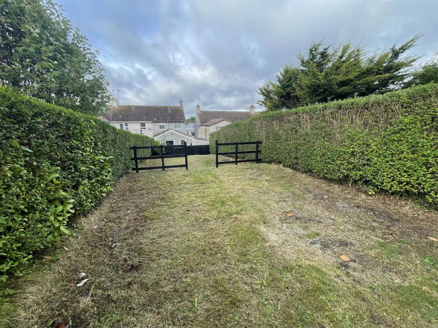 33 Rathfriland Road