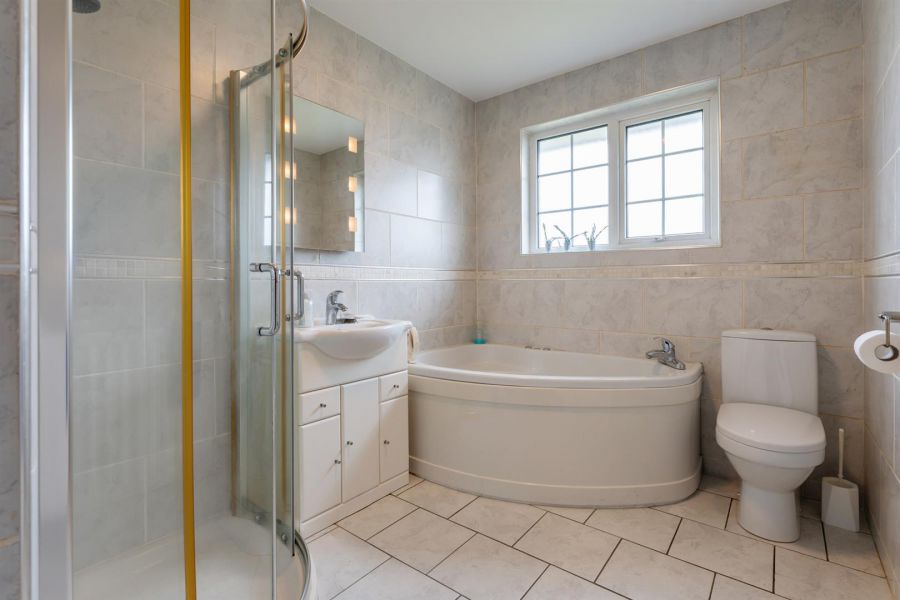 32 Glenariff Drive 32 Glenariff Drive