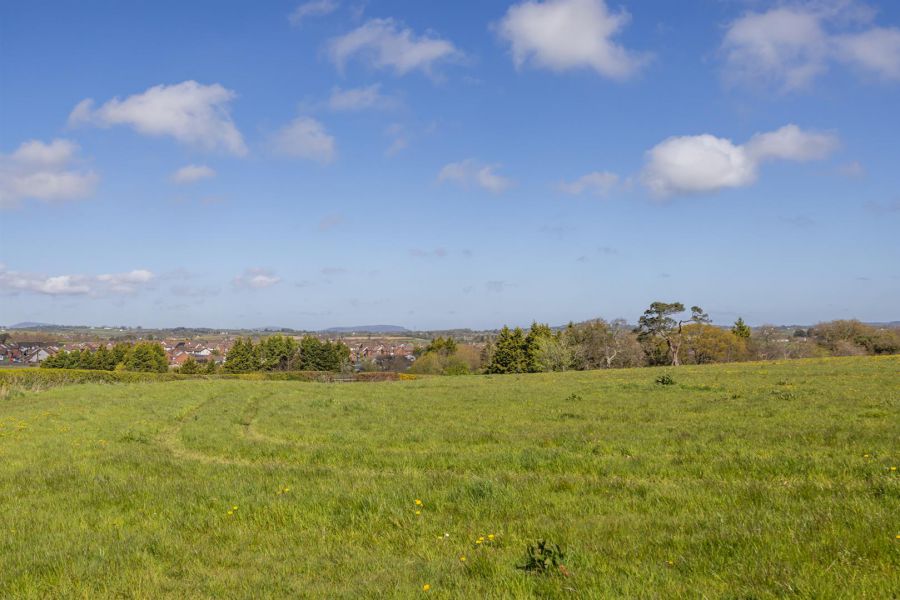 Tullyhubbert House, 80 Hillsborough Road, Tower Lane