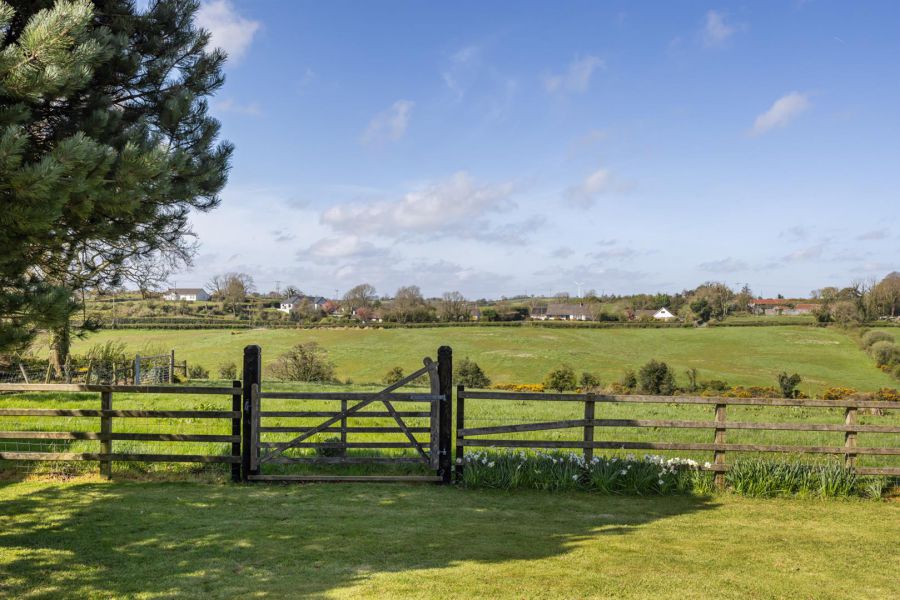 Tullyhubbert House, 80 Hillsborough Road, Tower Lane