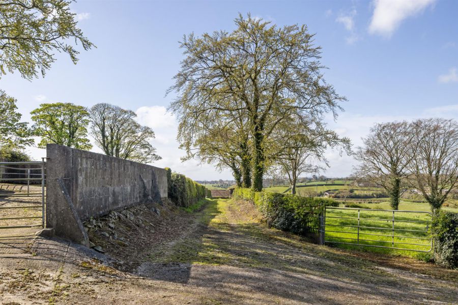 Tullyhubbert House, 80 Hillsborough Road, Tower Lane