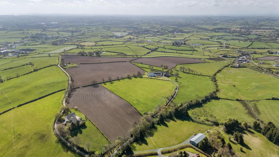 Tullyhubbert House, 80 Hillsborough Road, Tower Lane