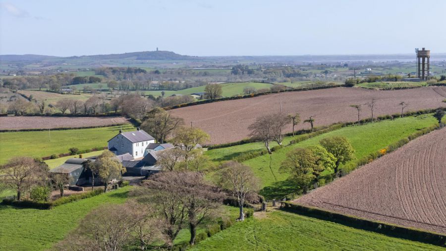 Tullyhubbert House, 80 Hillsborough Road, Tower Lane