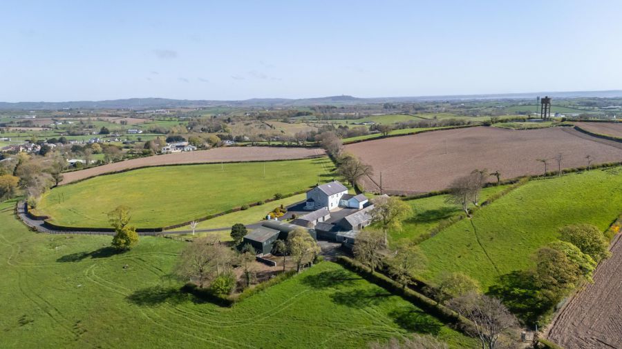 Tullyhubbert House, 80 Hillsborough Road, Tower Lane