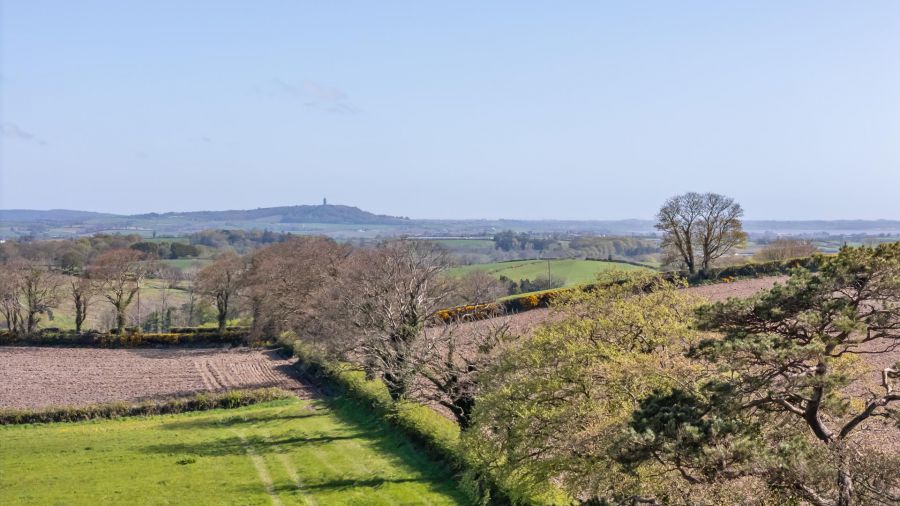 Tullyhubbert House, 80 Hillsborough Road, Tower Lane