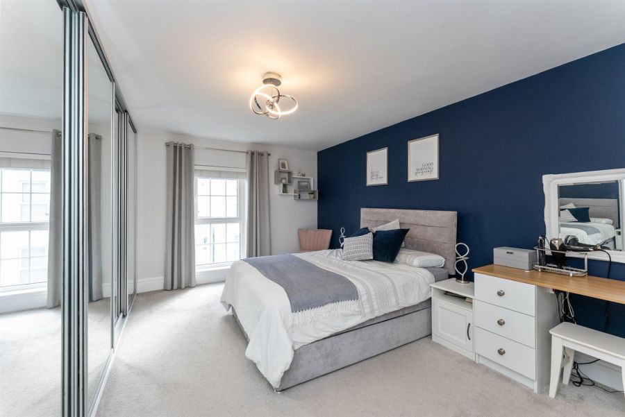 14 Hollymount Hall