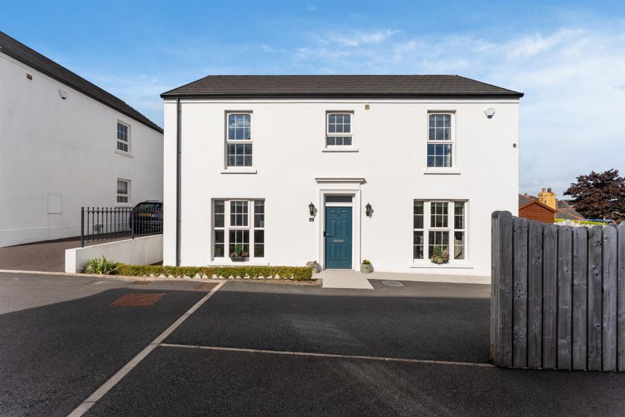 14 Hollymount Hall