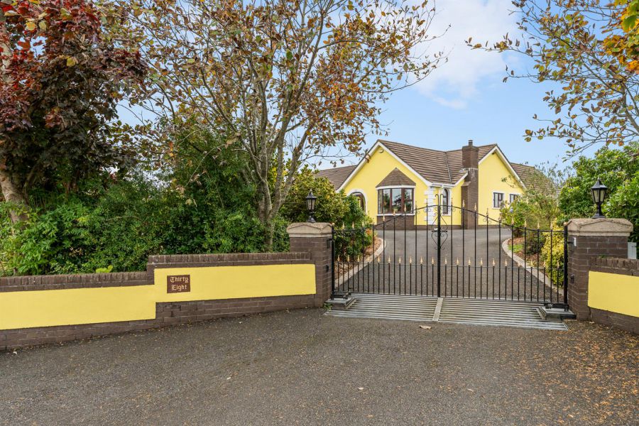 38 Riverside Road