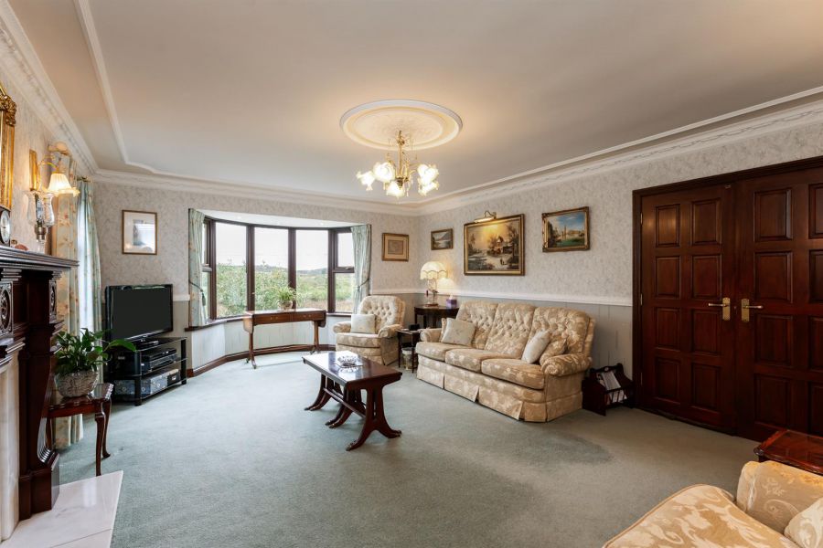 38 Riverside Road