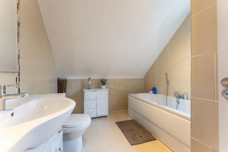 32 Primrose Hill 32 Primrose Hill