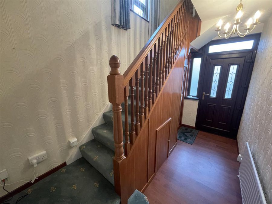 4 Hillside 4 Hillside