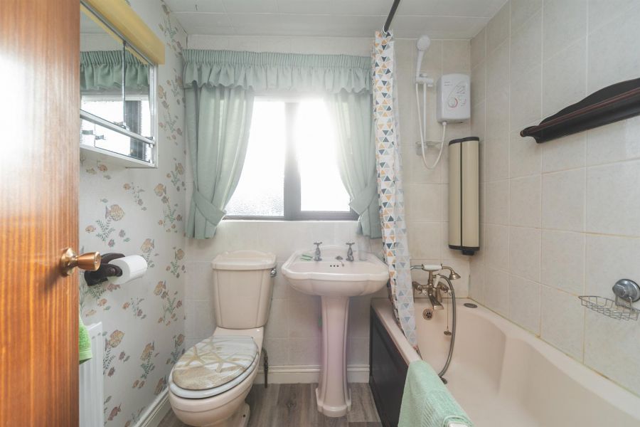 16 Church Hill Gardens