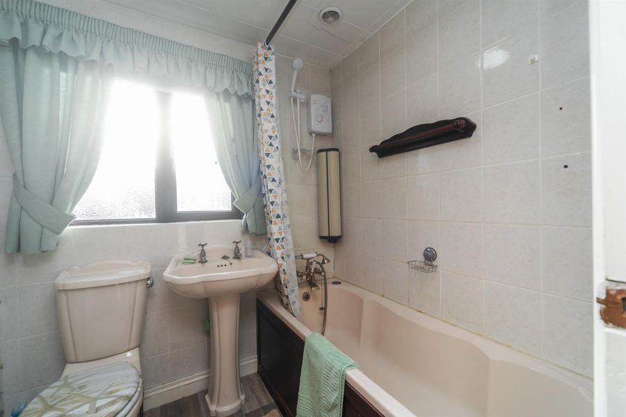 16 Church Hill Gardens