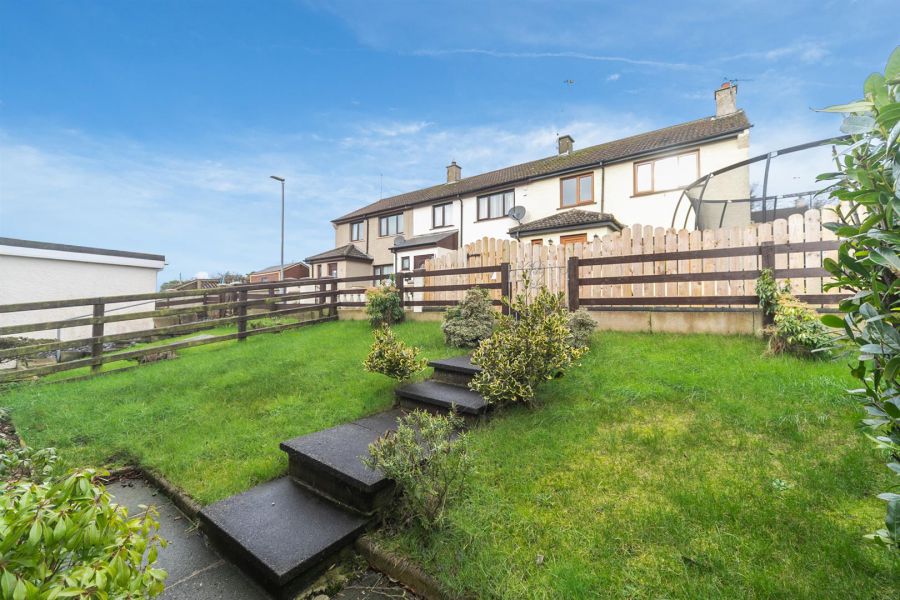 16 Church Hill Gardens