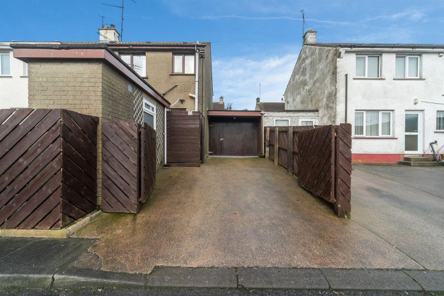 16 Church Hill Gardens