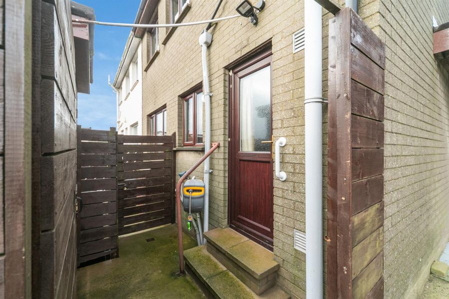 16 Church Hill Gardens