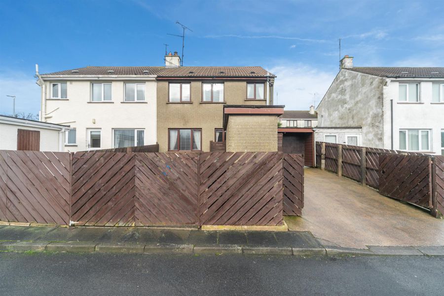 16 Church Hill Gardens